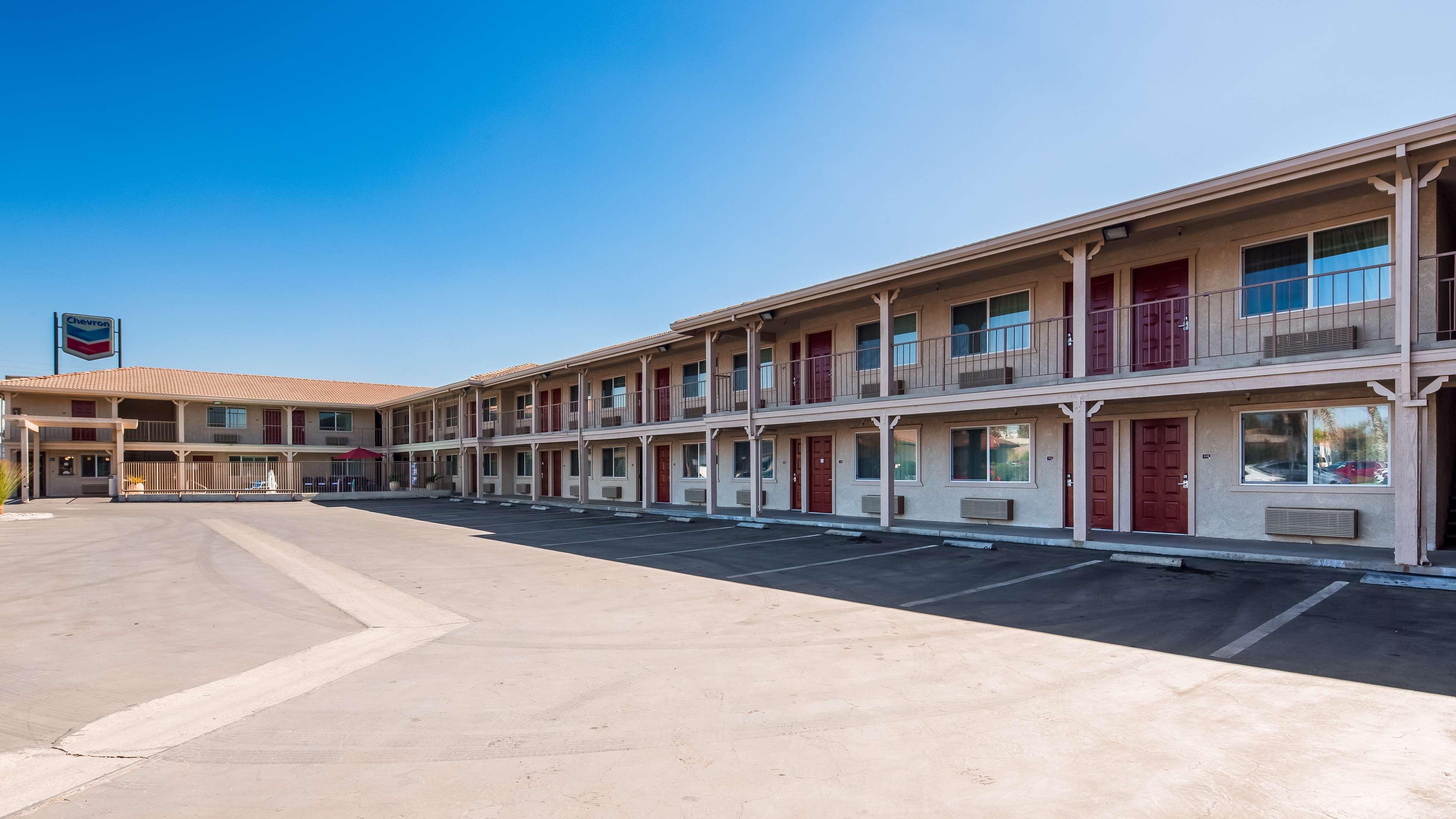 Best Western Hanford Inn Экстерьер фото