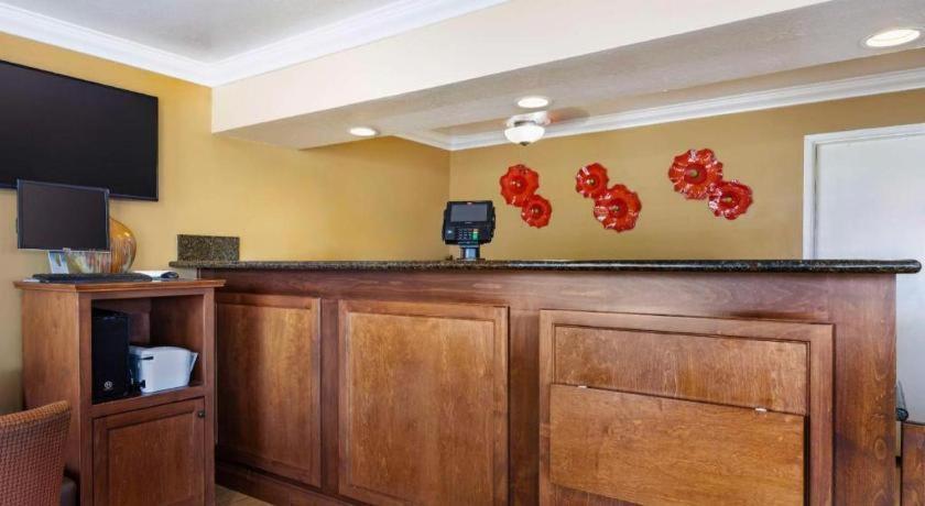 Best Western Hanford Inn Экстерьер фото